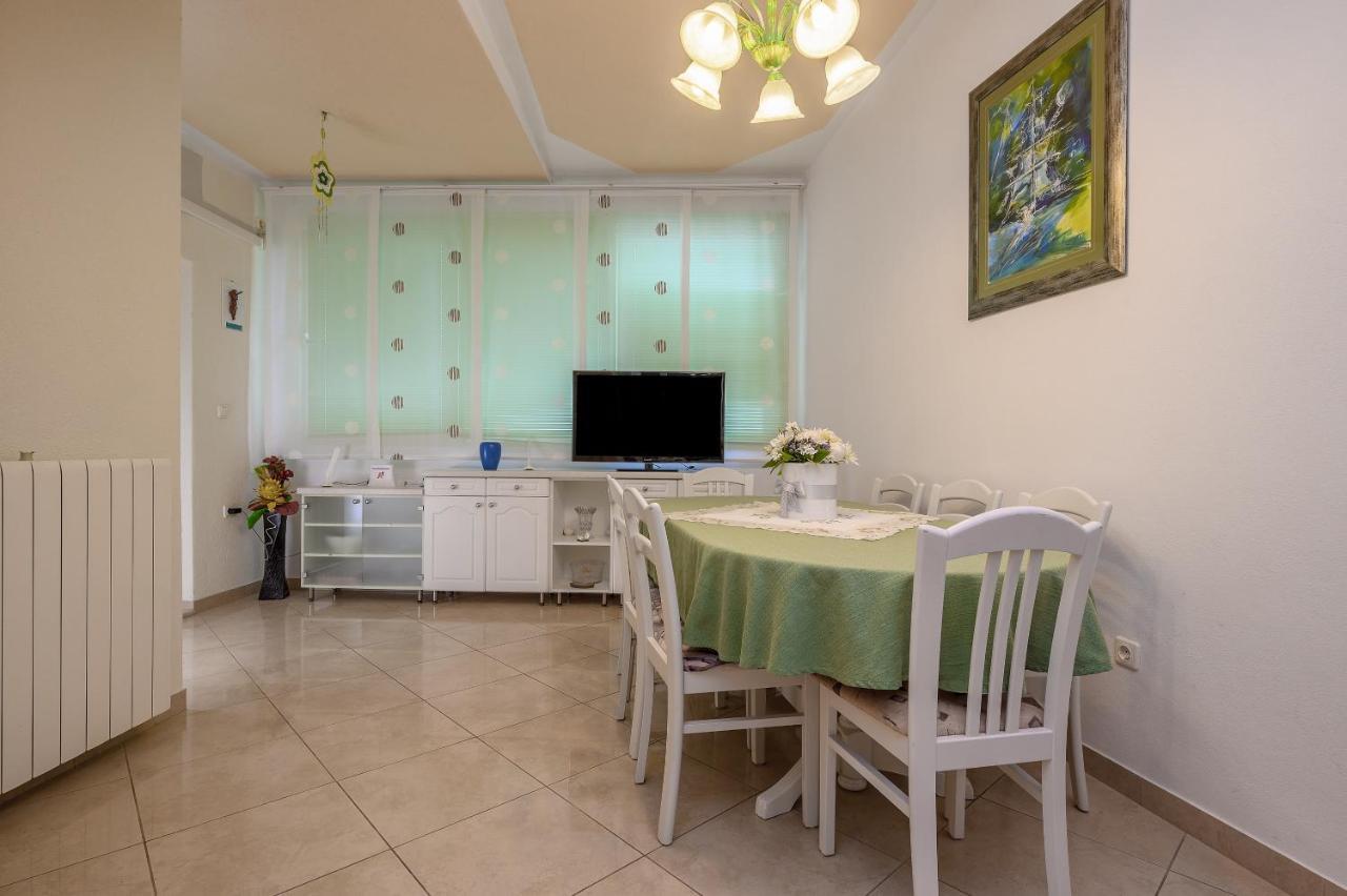Apartments Juric Podstrana Luaran gambar