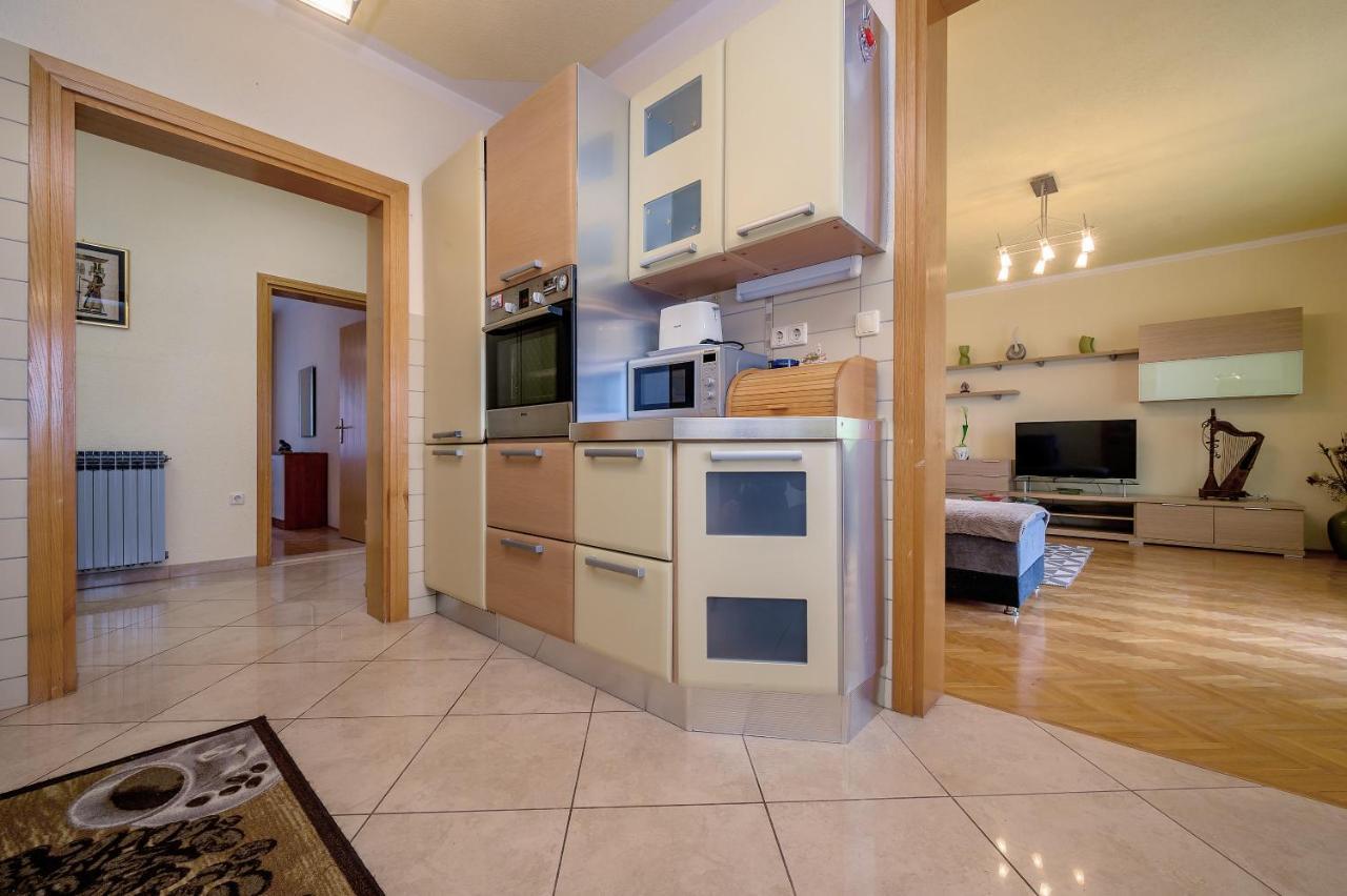 Apartments Juric Podstrana Luaran gambar