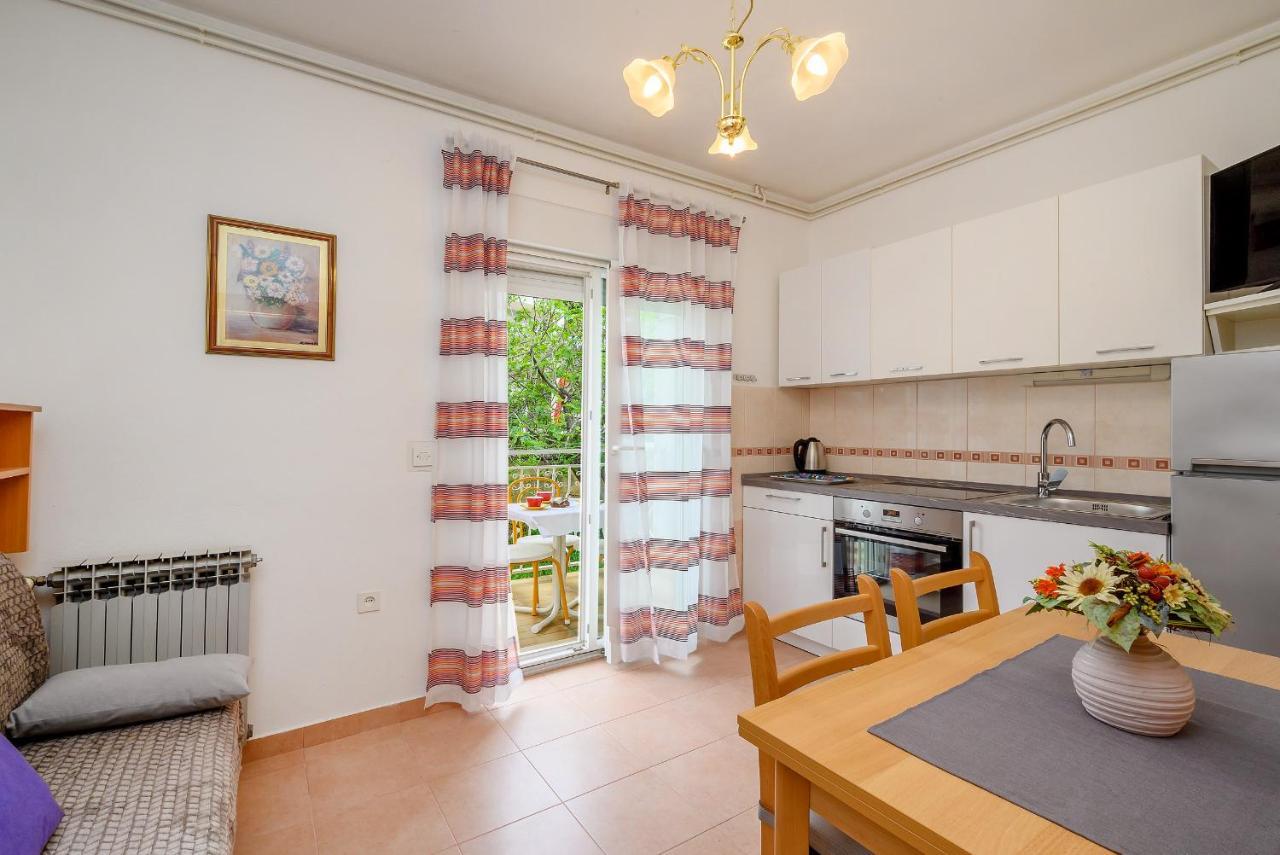 Apartments Juric Podstrana Luaran gambar