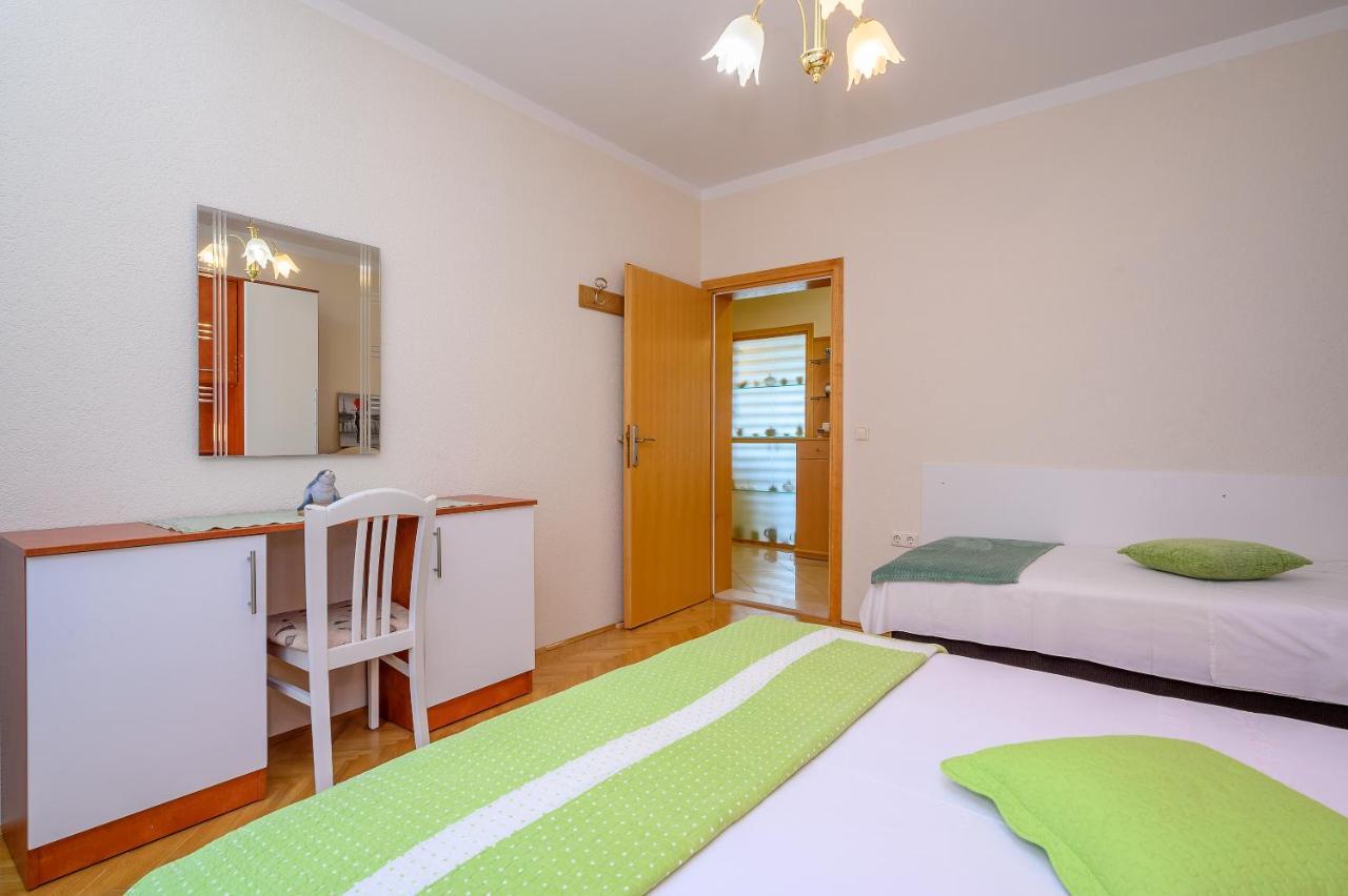 Apartments Juric Podstrana Luaran gambar