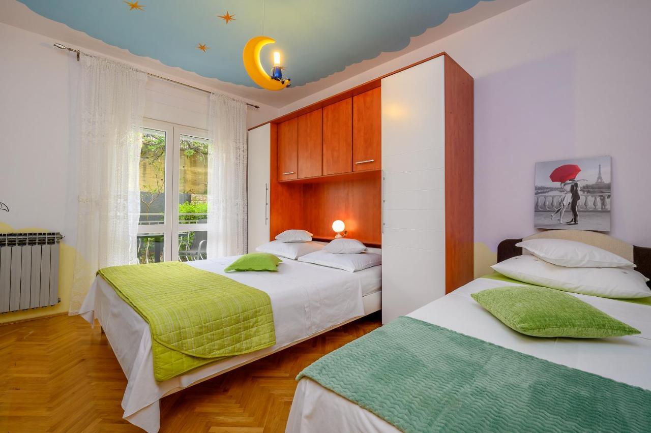 Apartments Juric Podstrana Luaran gambar