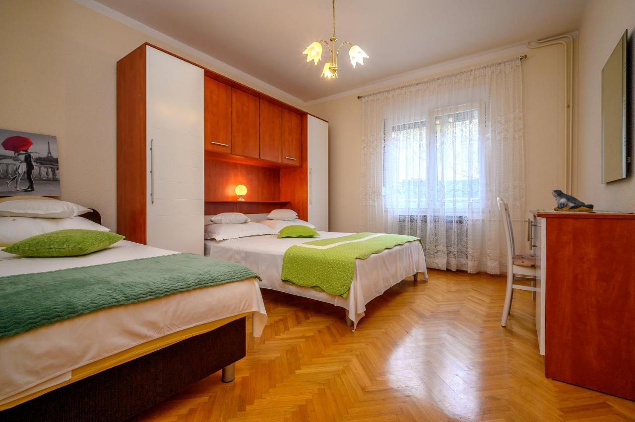 Apartments Juric Podstrana Luaran gambar