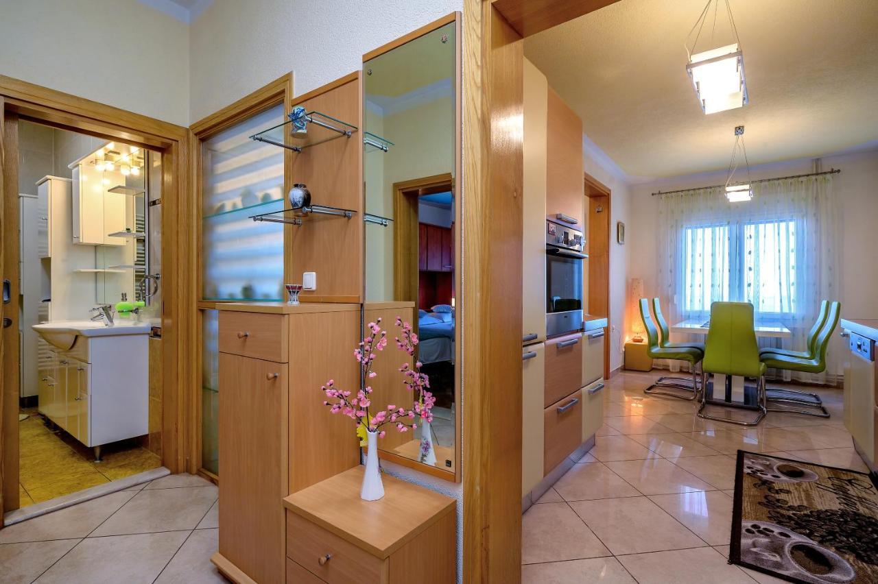 Apartments Juric Podstrana Luaran gambar