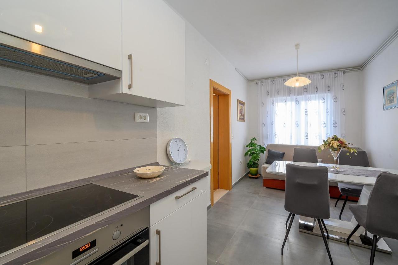 Apartments Juric Podstrana Luaran gambar