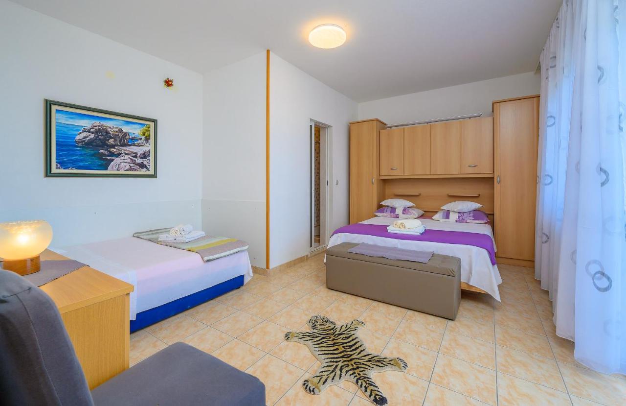 Apartments Juric Podstrana Luaran gambar
