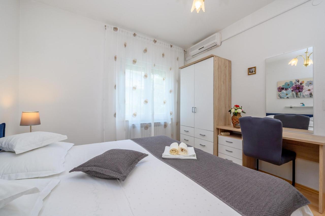 Apartments Juric Podstrana Luaran gambar